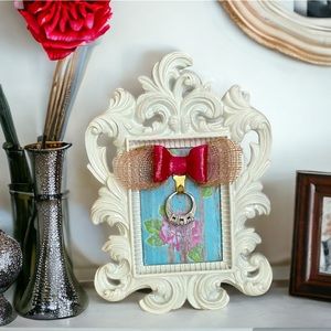 Super Cute Framed Ring Holder Display Decor
